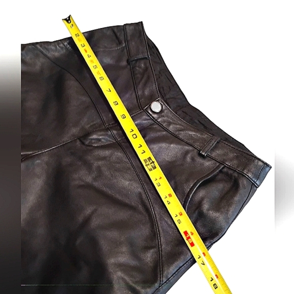 Wardrobe Staple | Woman's Fitted Leather Trouser - Picture 11 of 16